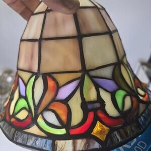 Vintage Tiffany Style Stained Glass Lamp Bell Turtleback Shade 8 1/2” X 7”